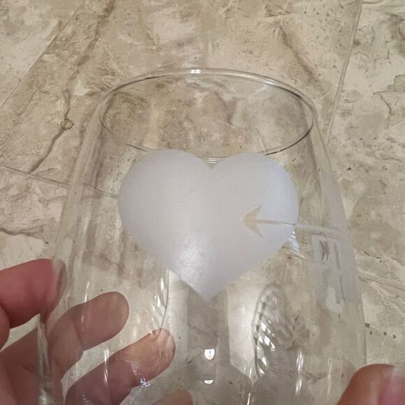 Etched Glass "Best Friends" Stemless Wine Glass - Picture 7 of 10